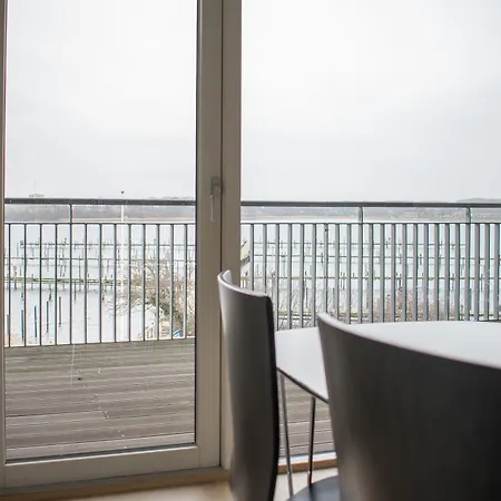 אתר נופש Enjoy Marina Fiskenaes - Wellness & Waterpark גראסטן