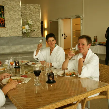 Enjoy Marina Fiskenaes - Wellness & Waterpark 度假村