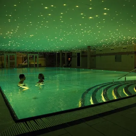 Enjoy Marina Fiskenaes - Wellness & Waterpark 度假村 加斯庭