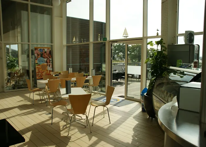 Enjoy Marina Fiskenaes - Wellness & Waterpark Θέρετρο 4*